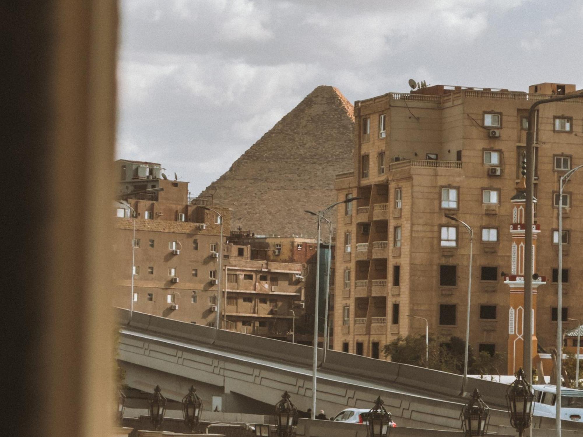 Royal Crown Hotel Giza Pyramids View Kafret el-Gabal Kültér fotó