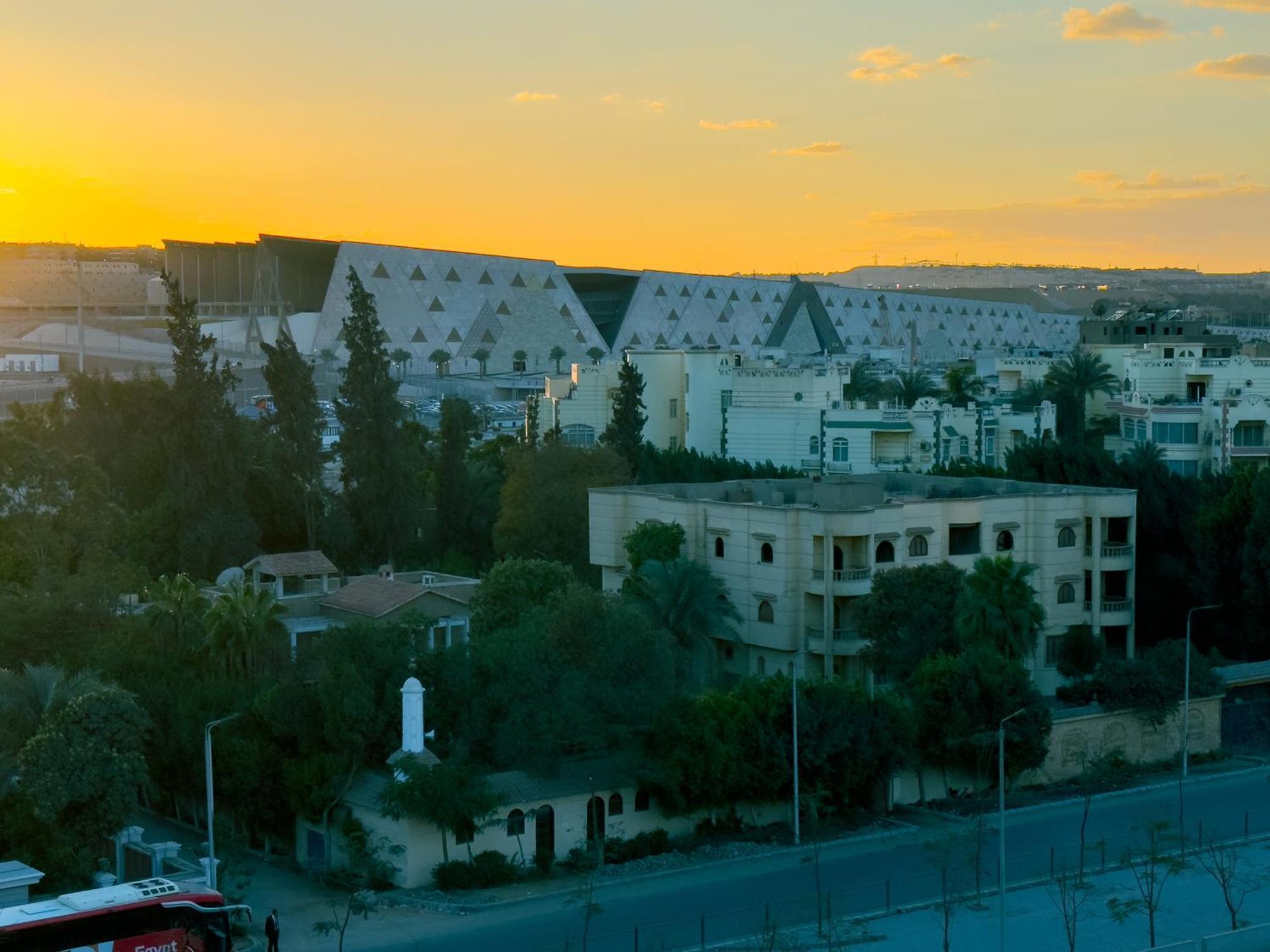 Royal Crown Hotel Giza Pyramids View Kafret el-Gabal Kültér fotó
