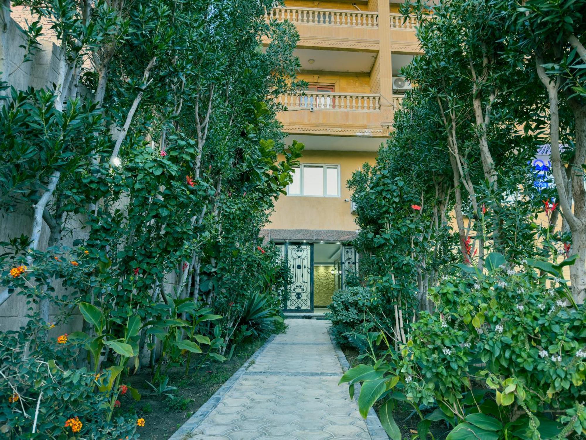 Royal Crown Hotel Giza Pyramids View Kafret el-Gabal Kültér fotó
