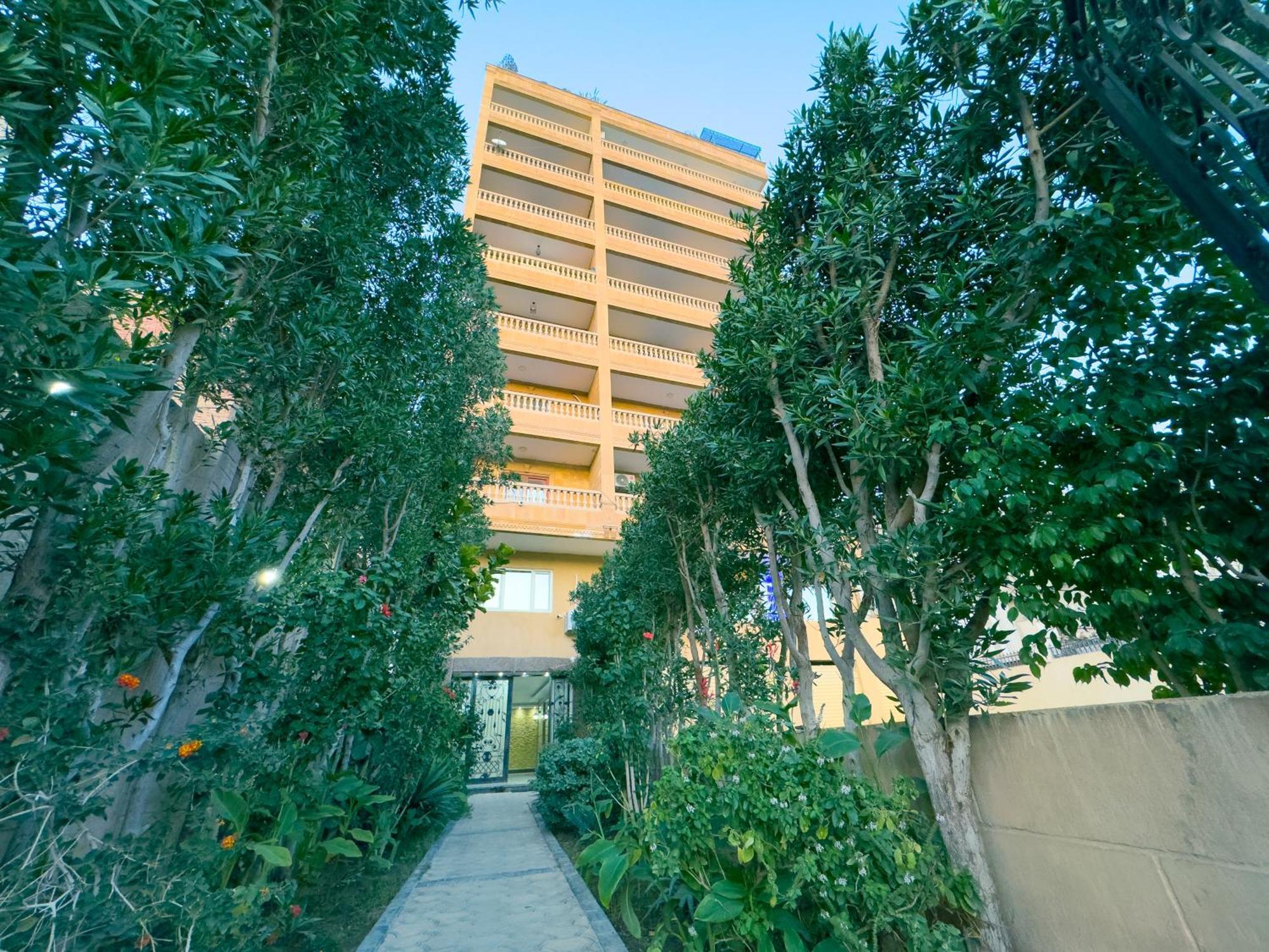 Royal Crown Hotel Giza Pyramids View Kafret el-Gabal Kültér fotó