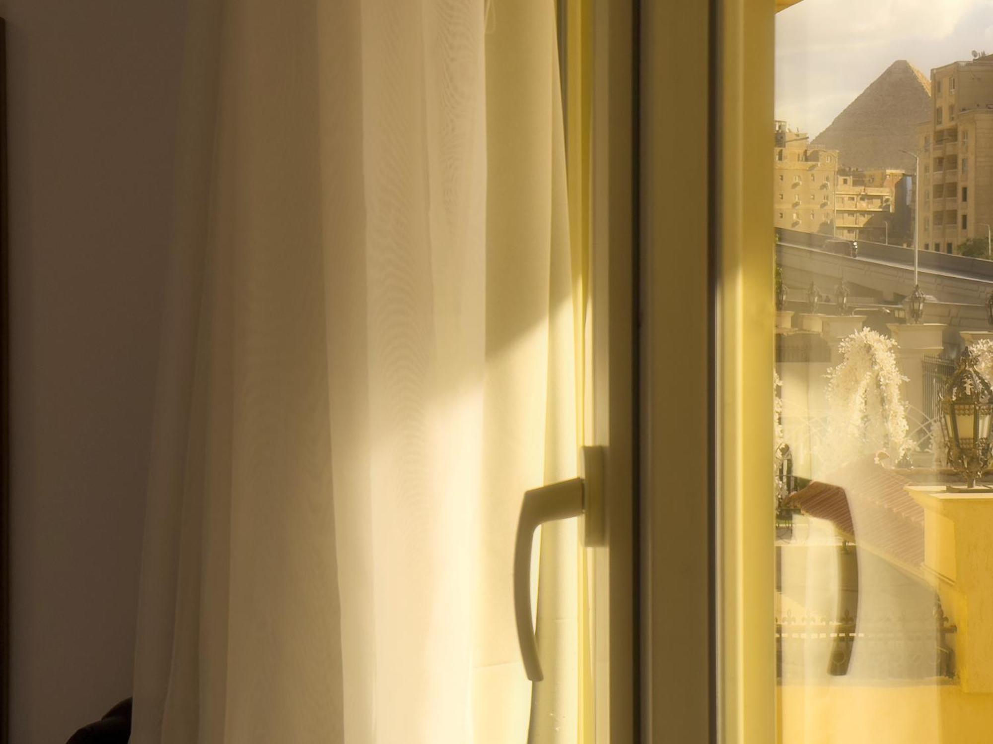 Royal Crown Hotel Giza Pyramids View Kafret el-Gabal Kültér fotó